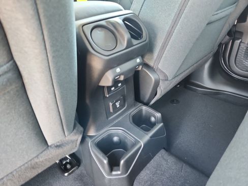 New 2025 Jeep Gladiator Willys image 33