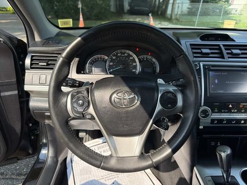 Used 2014 Toyota Camry SE FWD image 23