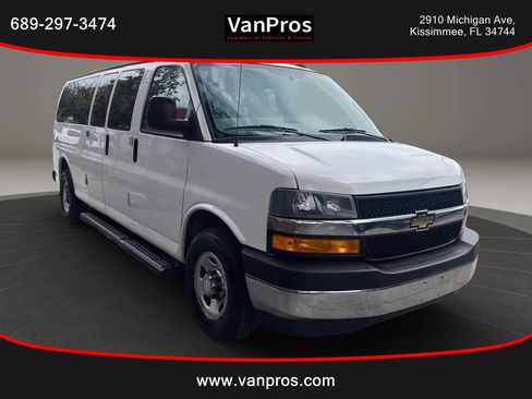 Used 2018 Chevrolet Express 3500 LT w/ LT Preferred Equipment Group image 6