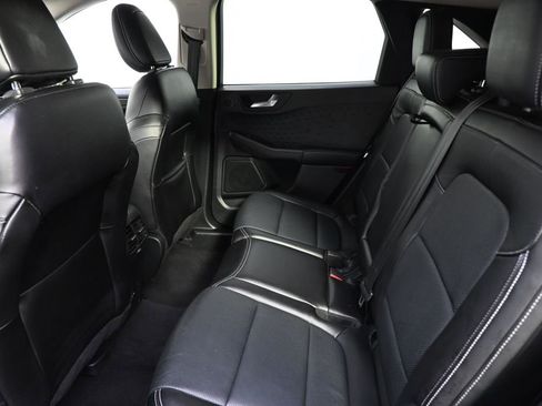 Used 2020 Ford Escape Titanium image 21