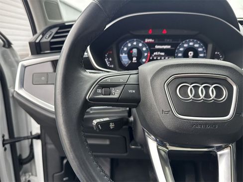 Used 2020 Audi Q3 2.0T Premium w/ Convenience Package image 17