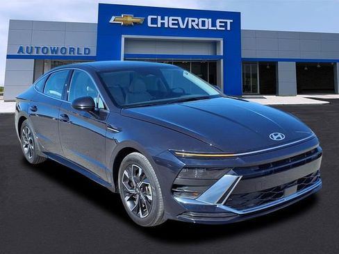 Used 2025 Hyundai Sonata SEL image 1