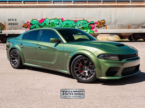 Used 2022 Dodge Charger SRT Hellcat w/ Harman/Kardon Audio Group RWD image 2