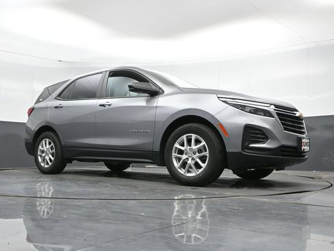 Used 2023 Chevrolet Equinox LS w/ LS Convenience Package FWD image 42