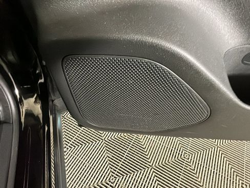 Used 2023 Nissan Rogue FWD image 36