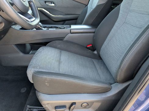 Used 2023 Nissan Rogue SV image 7