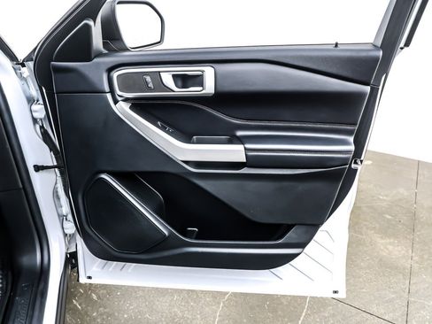 Used 2023 Ford Explorer XLT w/ Equipment Group 202A image 23