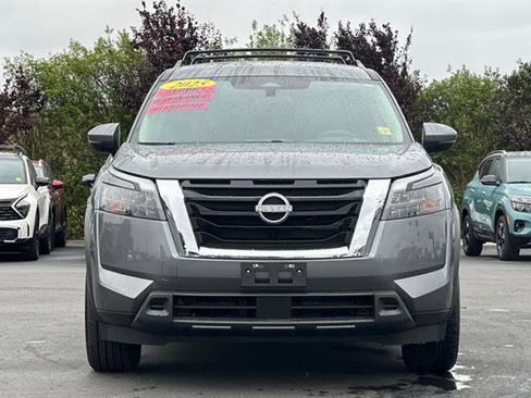 New 2025 Nissan Pathfinder SV w/ Cargo Package image 9