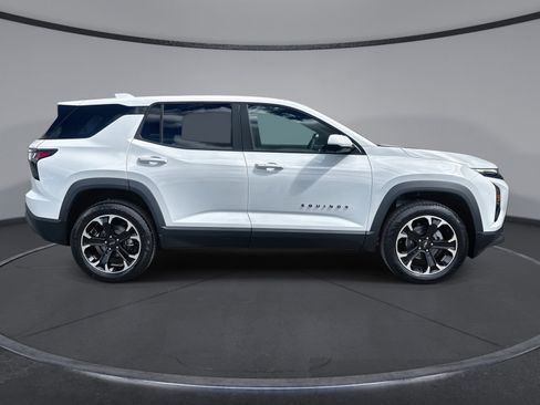 New 2026 Chevrolet Equinox LT w/ Convenience Package II AWD/4WD image 9