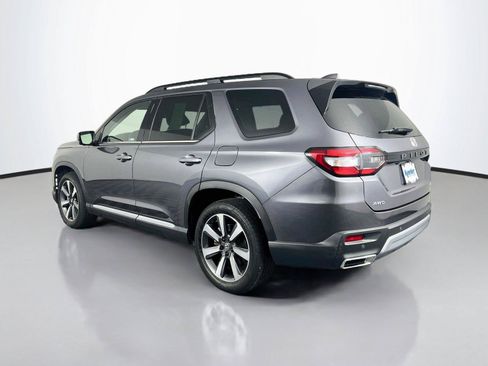 Used 2023 Honda Pilot Elite image 4