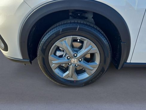 New 2026 Honda HR-V LX image 9