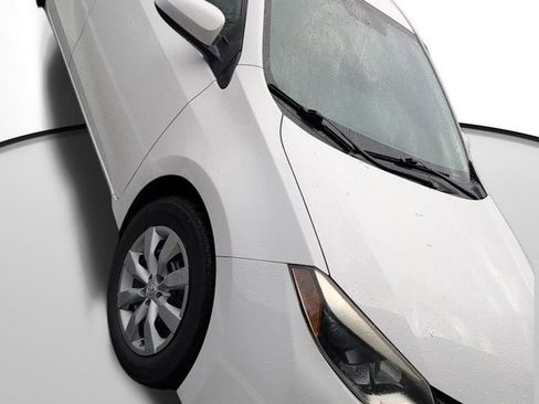 Used 2015 Toyota Corolla LE image 5