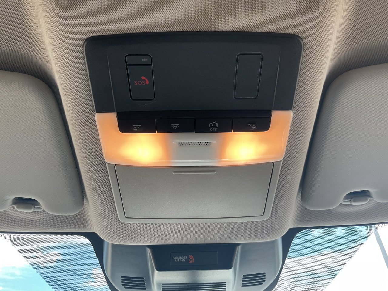 Used 2025 Nissan Rogue SV FWD image 16
