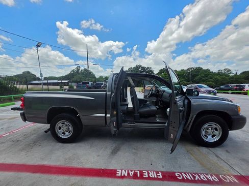 Used 2006 Dodge Dakota ST RWD image 29