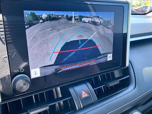 Used 2024 Toyota RAV4 XLE FWD image 20