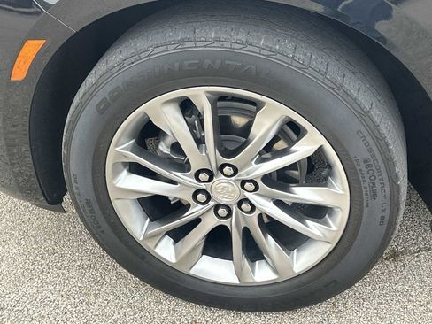 Used 2022 Buick Enclave Avenir w/ Avenir Technology Package AWD/4WD image 32