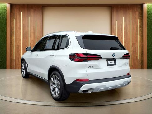 Used 2025 BMW X5 xDrive40i w/ Premium Package AWD/4WD image 32