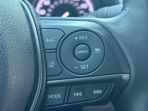 Used 2021 Toyota Camry SE w/ Cold Weather Package FWD image 38