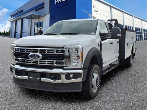 New 2025 Ford F550 4x4 Crew Cab Super Duty image 32
