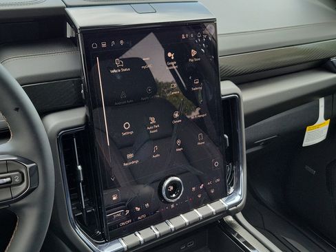 New 2026 GMC Yukon XL AT4 w/ AT4 Premium Plus Package AWD/4WD image 29