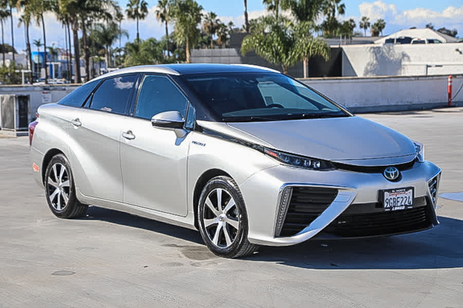 Used 2019 Toyota Mirai FWD image 3