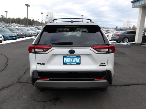 Used 2024 Toyota RAV4 XSE w/ Advanced Technology Package image 4