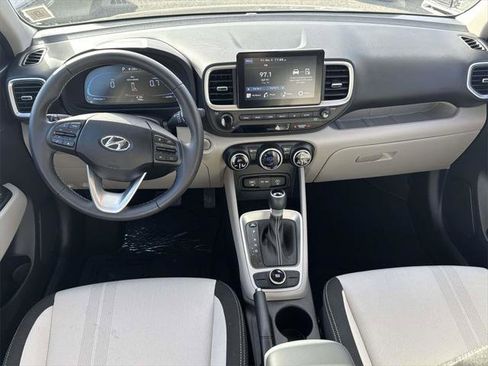 Certified 2024 Hyundai Venue SEL image 13
