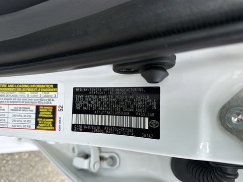 Used 2020 Toyota Camry SE w/ Audio Package image 31