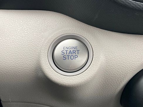 Used 2025 Hyundai Venue SEL FWD image 20