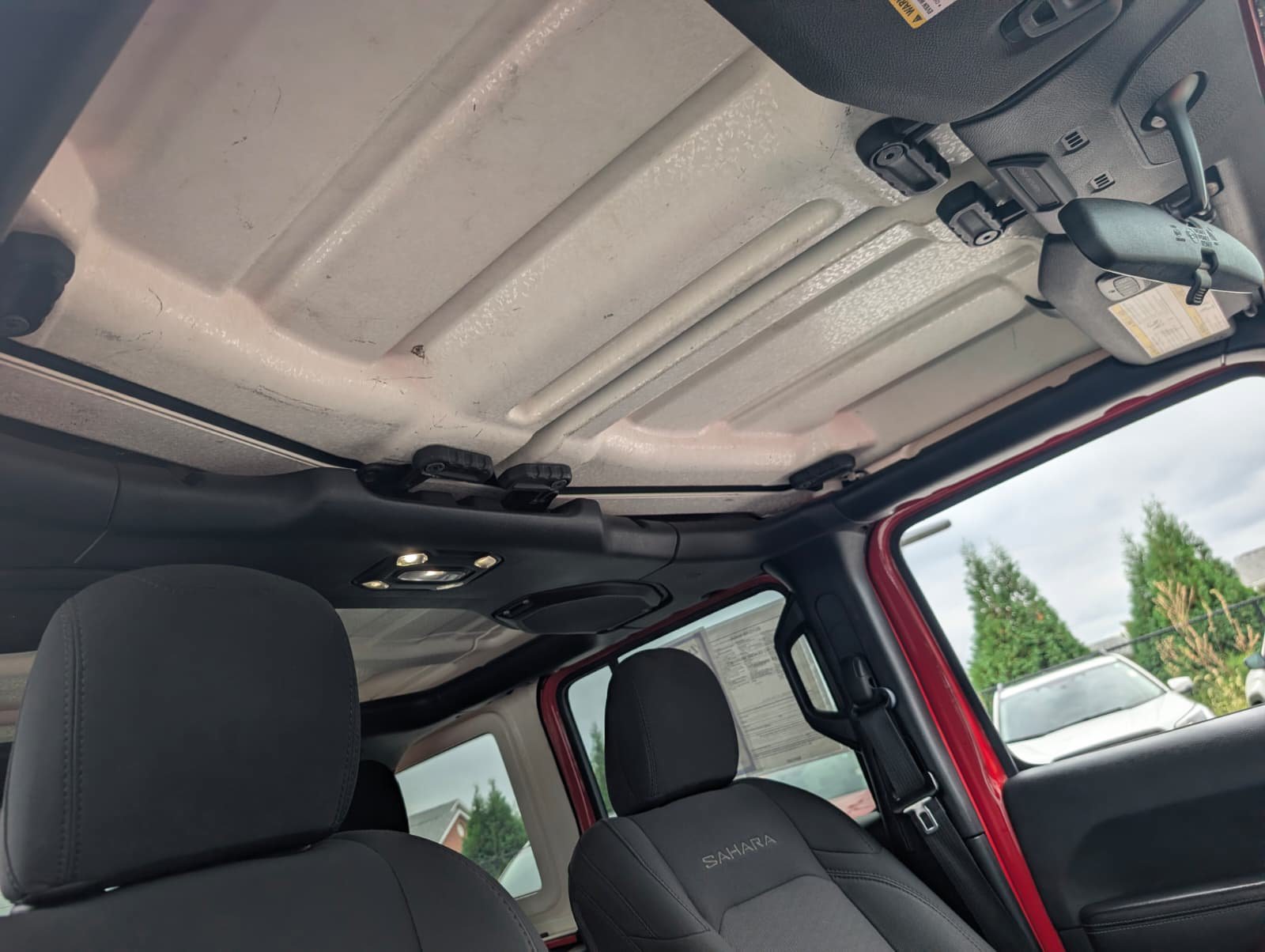 Used 2020 Jeep Wrangler Unlimited Sahara AWD/4WD image 33