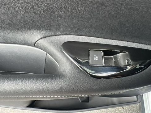 Used 2025 Nissan Murano SL AWD/4WD image 32