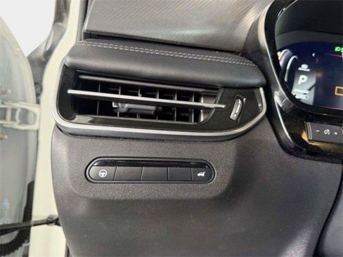 Used 2025 INFINITI QX60 Luxe image 74