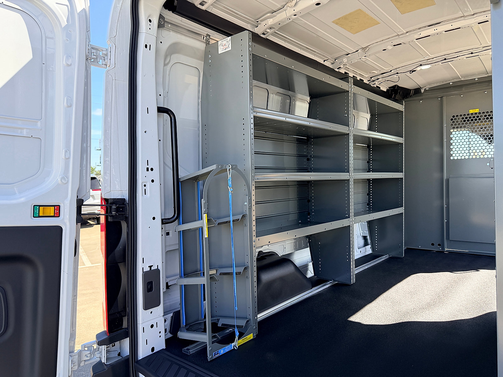Used 2024 Ford Transit 250 148 Medium Roof RWD image 18