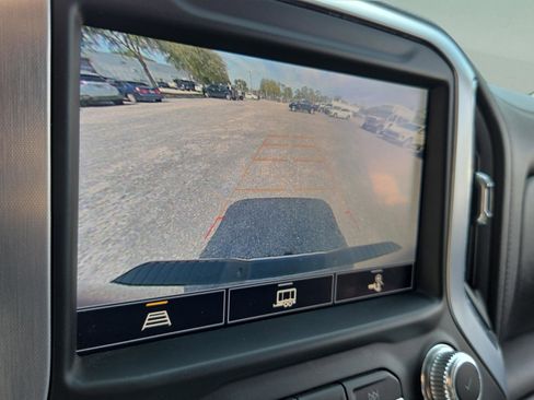 Used 2021 GMC Sierra 1500 SLT w/ SLT Premium Package AWD/4WD image 19