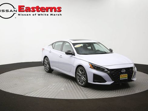 Used 2023 Nissan Altima 2.0 SR FWD image 49