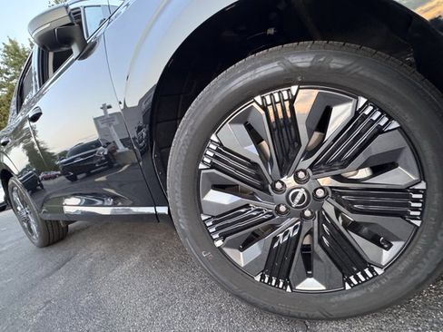 New 2025 Nissan Murano Platinum image 9