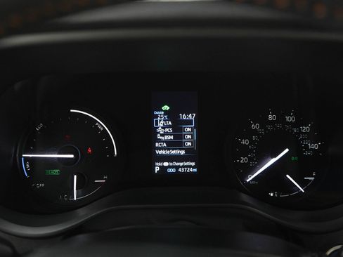 Used 2022 Toyota Sienna XSE AWD/4WD image 25