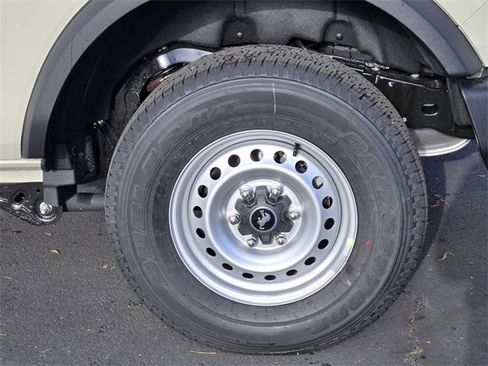 New 2025 Ford Bronco Base image 9