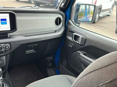 Used 2024 Jeep Wrangler Unlimited w/ Convenience Group image 22