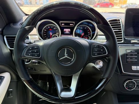 Used 2019 Mercedes-Benz GLS 450 4MATIC image 42