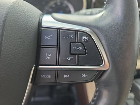 Used 2021 Toyota Highlander Platinum image 19