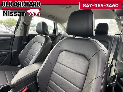 Used 2024 Volkswagen Jetta SE FWD image 11