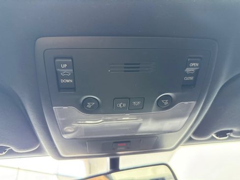 Used 2016 Lexus IS 200t RWD image 33
