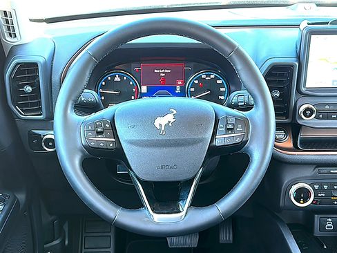 Used 2024 Ford Bronco Sport Outer Banks w/ Tech Package AWD/4WD image 26