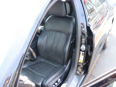 Used 2018 BMW 740i xDrive image 11