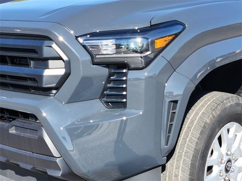 Used 2025 Toyota Tacoma SR image 6