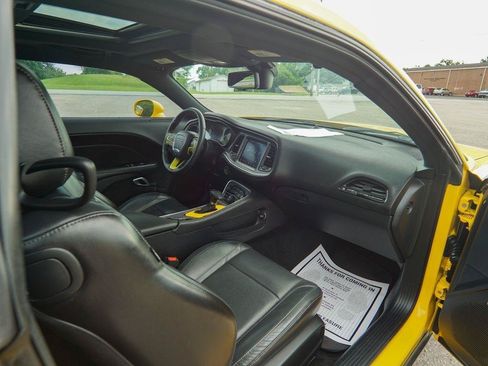 Used 2018 Dodge Challenger SXT Plus RWD image 23