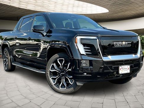 New 2025 GMC Sierra EV Denali image 2
