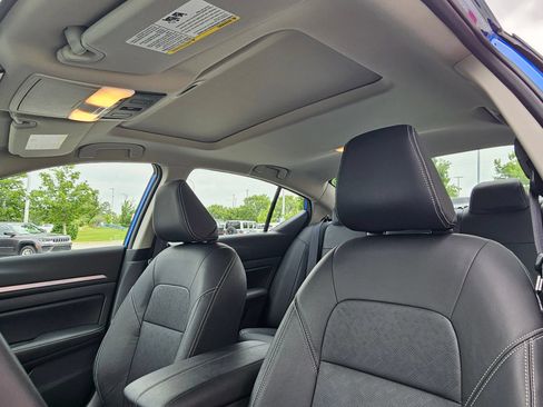 Used 2025 Nissan Altima 2.5 SL FWD image 21