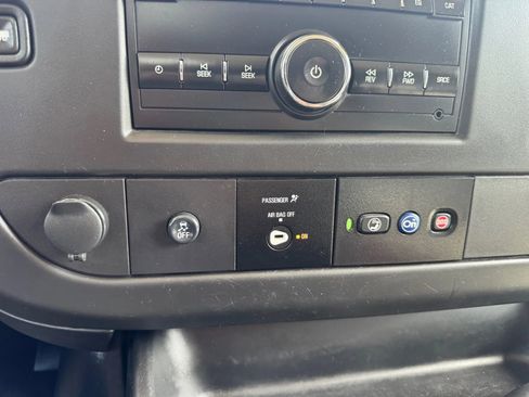 Used 2023 Chevrolet Express 2500 w/ Driver Convenience Package image 14